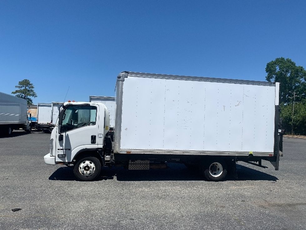 Light Duty Box Truck-Light and Medium Duty Trucks-Isuzu-2018-NPR-Charlotte-NC-196,066\n\t\tmiles-$ 12,000 - Image 4
