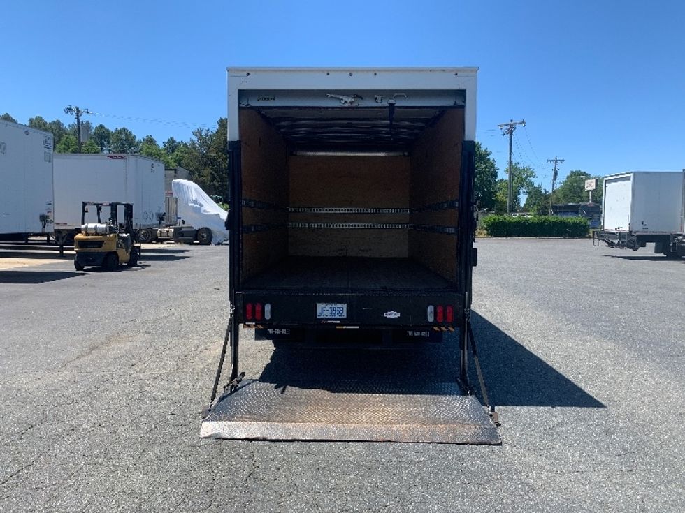 Light Duty Box Truck-Light and Medium Duty Trucks-Isuzu-2018-NPR-Charlotte-NC-196,066\n\t\tmiles-$ 12,000 - Image 9