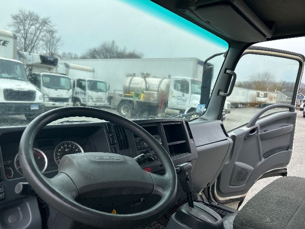 Light Duty Box Truck-Light and Medium Duty Trucks-Isuzu-2018-NPR-Chicopee-MA-258,620\n\t\tmiles-$ 15,500 - Image 17