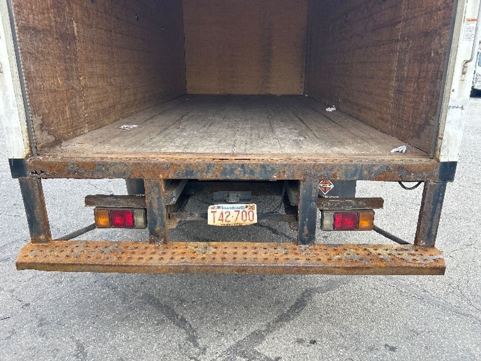 Light Duty Box Truck-Light and Medium Duty Trucks-Isuzu-2018-NPR-Chicopee-MA-258,620\n\t\tmiles-$ 15,500 - Image 9
