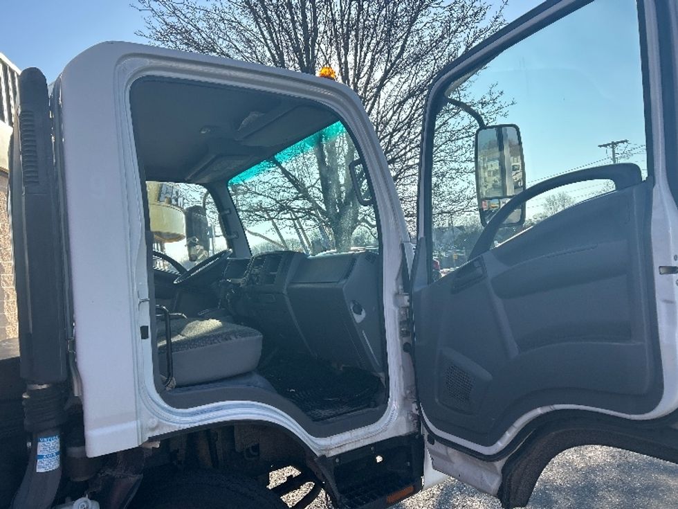 Light Duty Box Truck-Light and Medium Duty Trucks-Isuzu-2018-NPR-Chicopee-MA-300,000\n\t\tmiles-$ 15,500 - Image 20