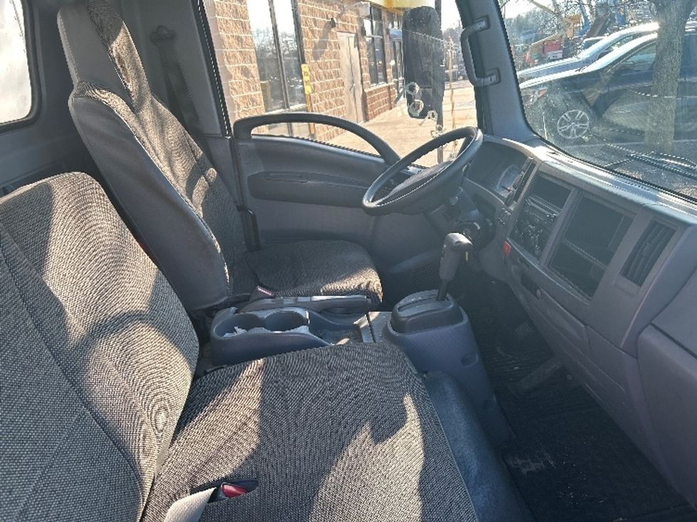 Light Duty Box Truck-Light and Medium Duty Trucks-Isuzu-2018-NPR-Chicopee-MA-300,000\n\t\tmiles-$ 15,500 - Image 22