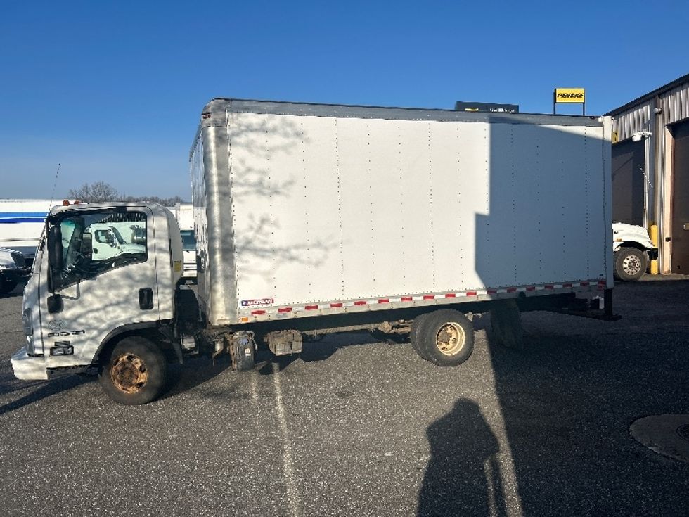 Light Duty Box Truck-Light and Medium Duty Trucks-Isuzu-2018-NPR-Chicopee-MA-300,000\n\t\tmiles-$ 15,500 - Image 4