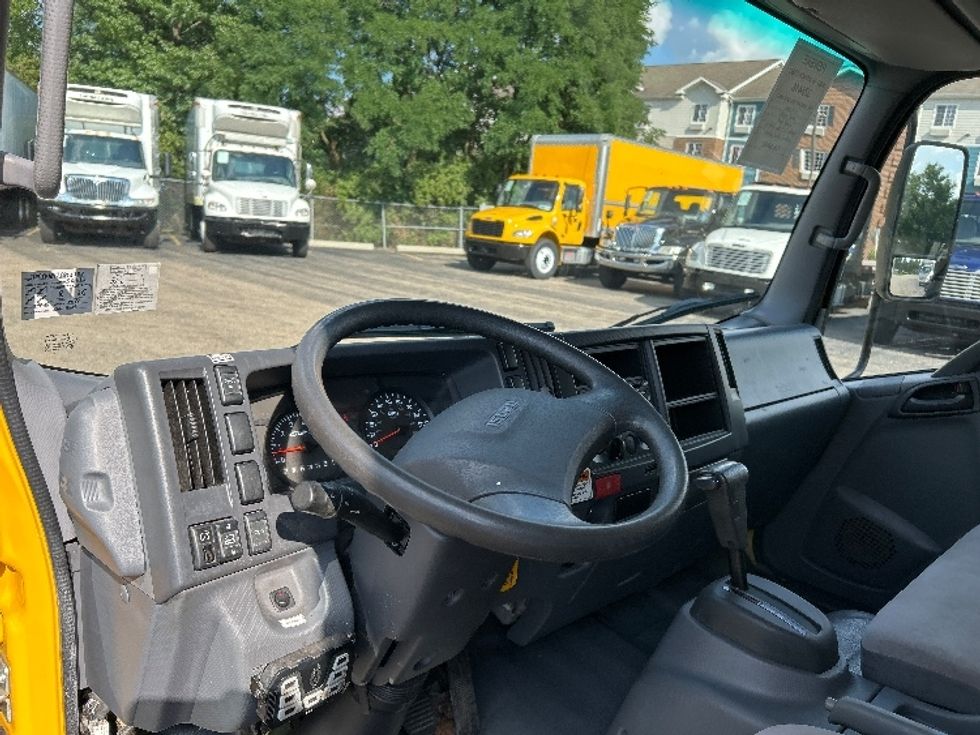 Light Duty Box Truck-Light and Medium Duty Trucks-Isuzu-2018-NPR EFI-Akron-OH-54,002\n\t\tmiles-$ 35,750 - Image 17