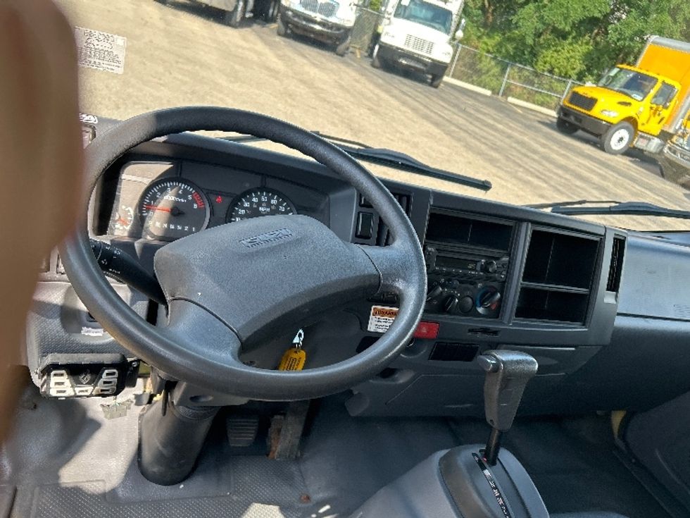 Light Duty Box Truck-Light and Medium Duty Trucks-Isuzu-2018-NPR EFI-Akron-OH-54,002\n\t\tmiles-$ 35,750 - Image 18