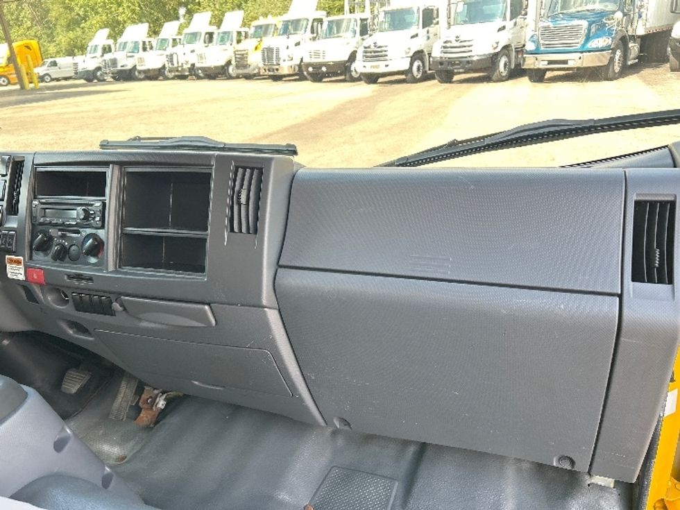 Light Duty Box Truck-Light and Medium Duty Trucks-Isuzu-2018-NPR EFI-Akron-OH-54,002\n\t\tmiles-$ 35,750 - Image 21