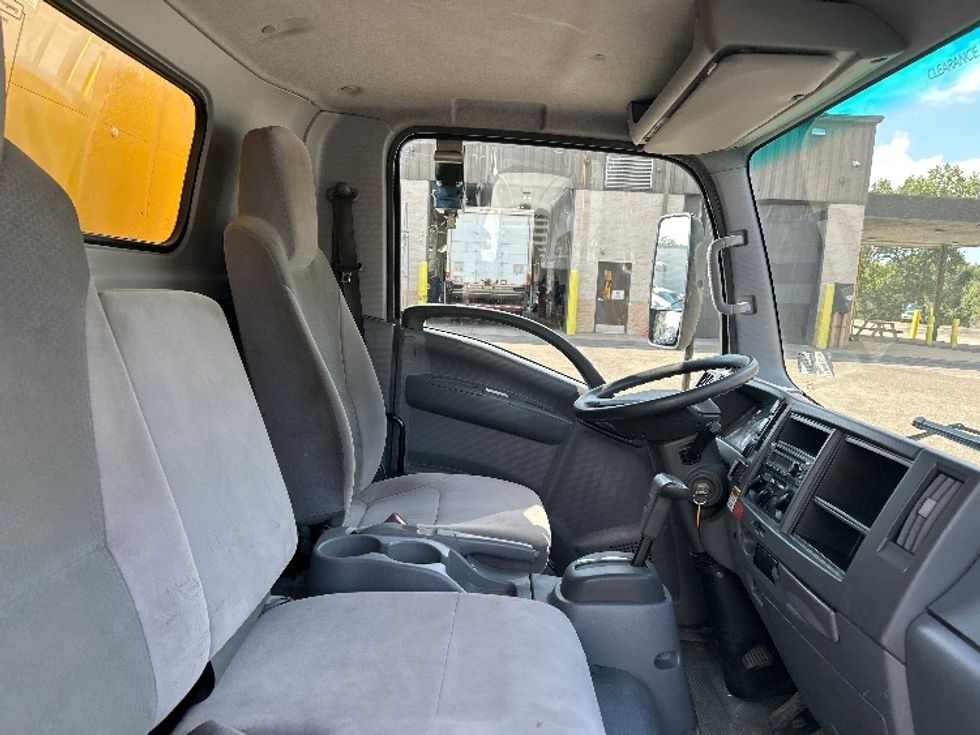Light Duty Box Truck-Light and Medium Duty Trucks-Isuzu-2018-NPR EFI-Akron-OH-54,002\n\t\tmiles-$ 35,750 - Image 22