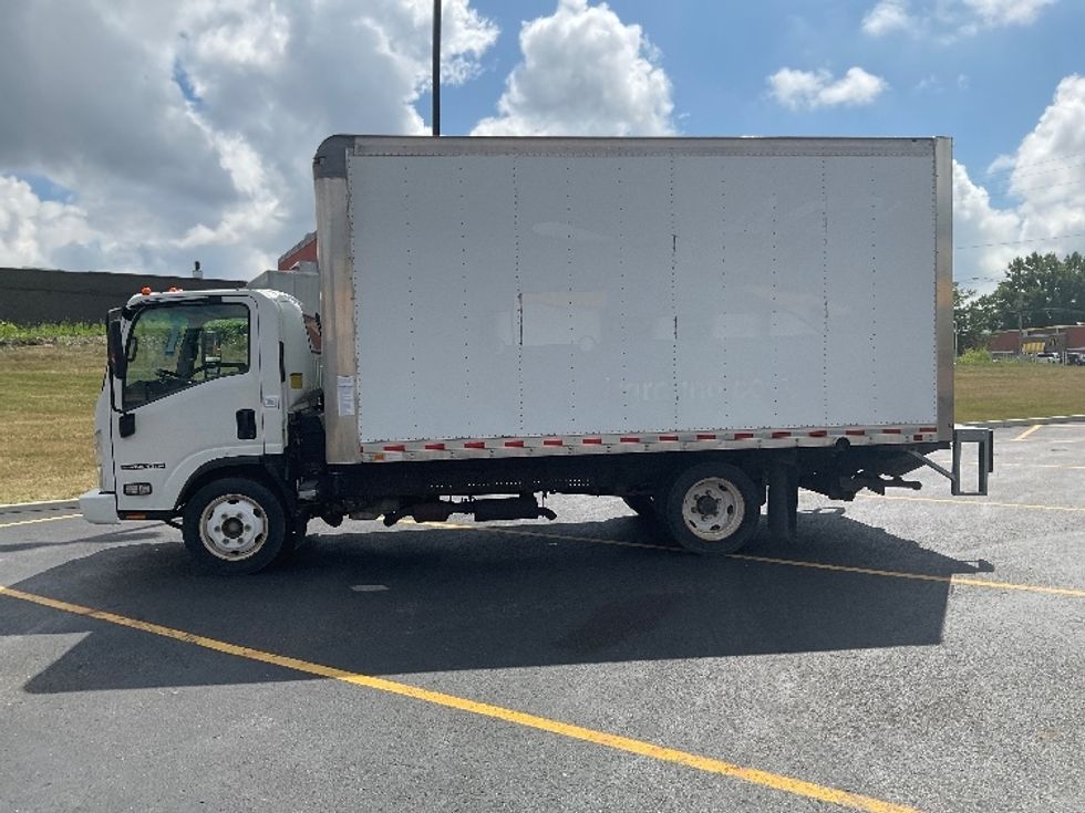 Light Duty Box Truck-Light and Medium Duty Trucks-Isuzu-2018-NPR EFI-Akron-OH-68,713\n\t\tmiles-$ 34,250 - Image 4