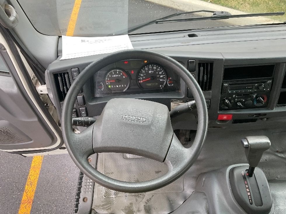 Light Duty Box Truck-Light and Medium Duty Trucks-Isuzu-2018-NPR EFI-Akron-OH-88,462\n\t\tmiles-$ 30,750 - Image 16