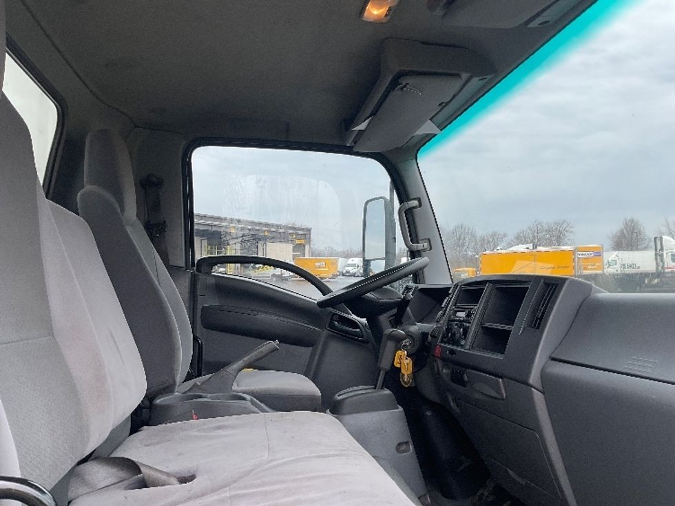 Light Duty Box Truck-Light and Medium Duty Trucks-Isuzu-2018-NPR EFI-Akron-OH-88,462\n\t\tmiles-$ 30,750 - Image 20