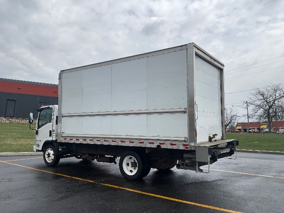 Light Duty Box Truck-Light and Medium Duty Trucks-Isuzu-2018-NPR EFI-Akron-OH-88,462\n\t\tmiles-$ 30,750 - Image 4