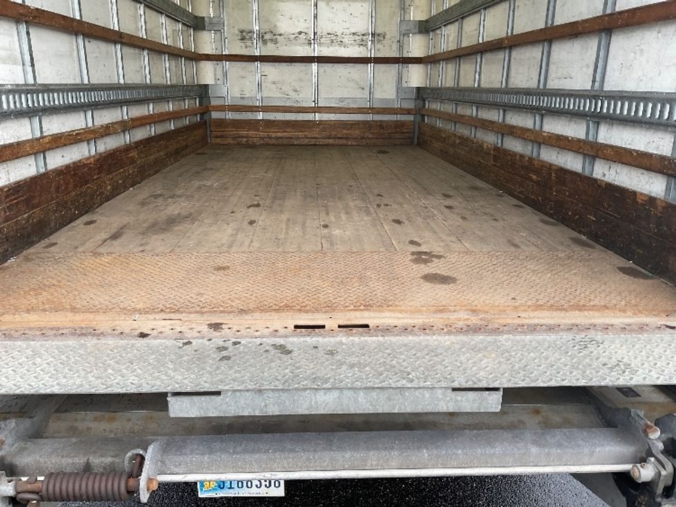 Light Duty Box Truck-Light and Medium Duty Trucks-Isuzu-2018-NPR EFI-Akron-OH-88,462\n\t\tmiles-$ 30,750 - Image 8