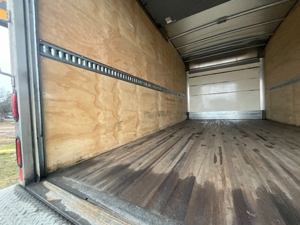 Light Duty Box Truck-Light and Medium Duty Trucks-Isuzu-2018-NPR EFI-Alexandria-VA-54,847\n\t\tmiles-$ 36,750 - Image 11