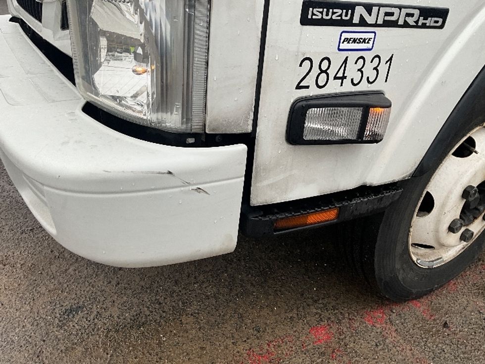 Light Duty Box Truck-Light and Medium Duty Trucks-Isuzu-2018-NPR EFI-Alexandria-VA-54,847\n\t\tmiles-$ 36,750 - Image 25