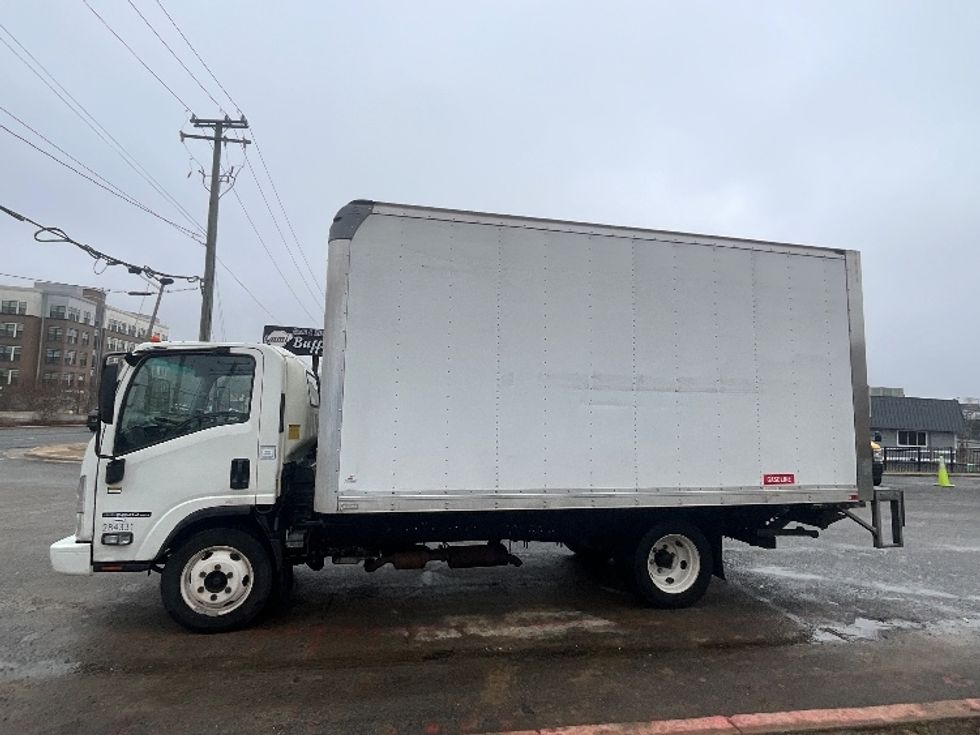 Light Duty Box Truck-Light and Medium Duty Trucks-Isuzu-2018-NPR EFI-Alexandria-VA-54,847\n\t\tmiles-$ 36,750 - Image 4
