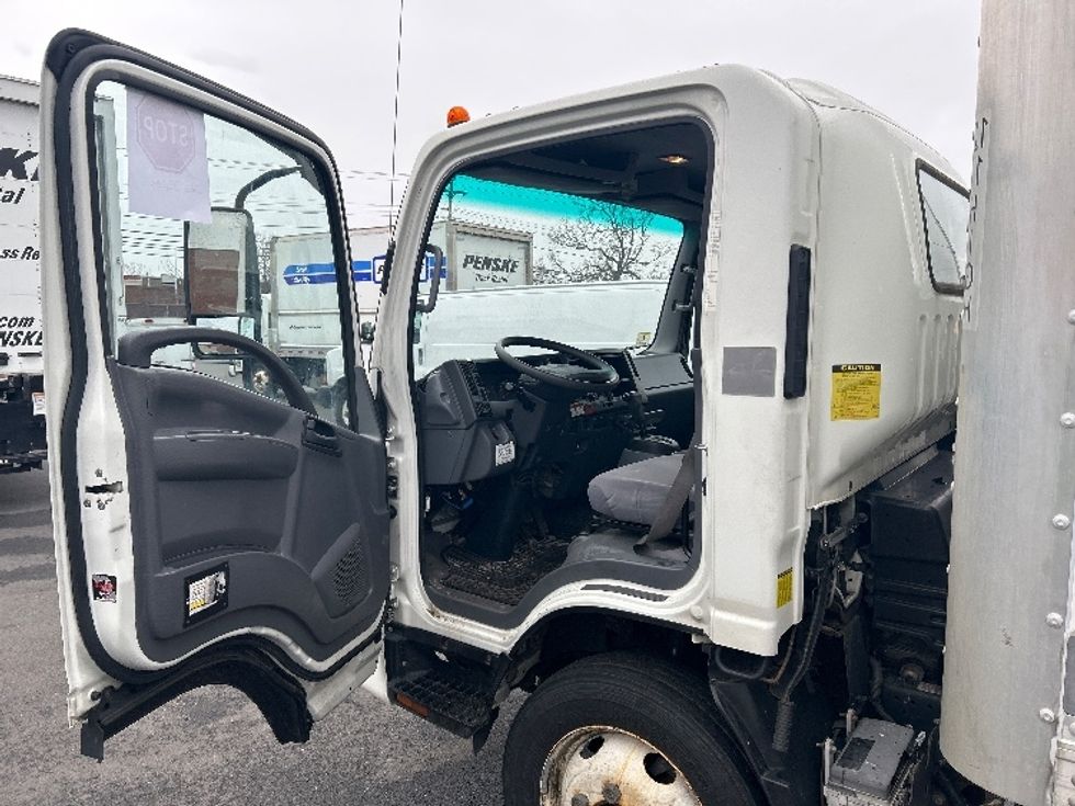Light Duty Box Truck-Light and Medium Duty Trucks-Isuzu-2018-NPR EFI-Braintree-MA-105,263\n\t\tmiles-$ 32,000 - Image 16
