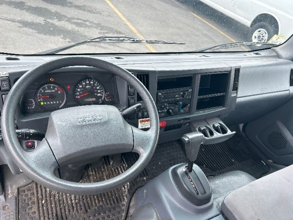 Light Duty Box Truck-Light and Medium Duty Trucks-Isuzu-2018-NPR EFI-Braintree-MA-105,263\n\t\tmiles-$ 32,000 - Image 18