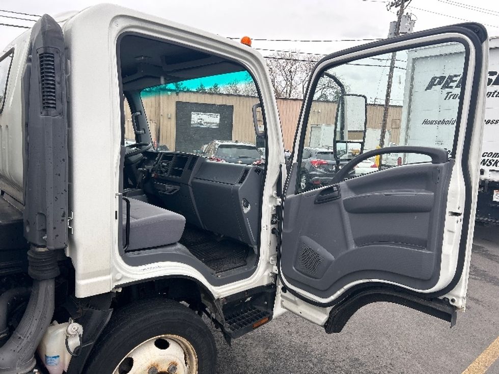 Light Duty Box Truck-Light and Medium Duty Trucks-Isuzu-2018-NPR EFI-Braintree-MA-105,263\n\t\tmiles-$ 32,000 - Image 20