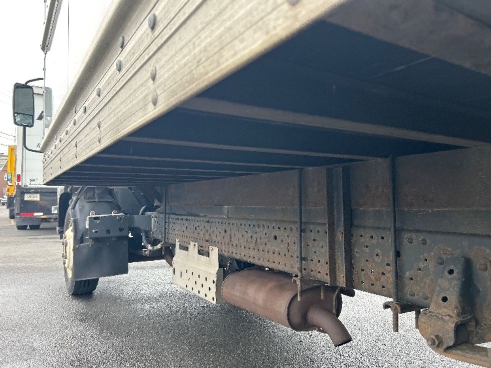 Light Duty Box Truck-Light and Medium Duty Trucks-Isuzu-2018-NPR EFI-Braintree-MA-105,263\n\t\tmiles-$ 32,000 - Image 5