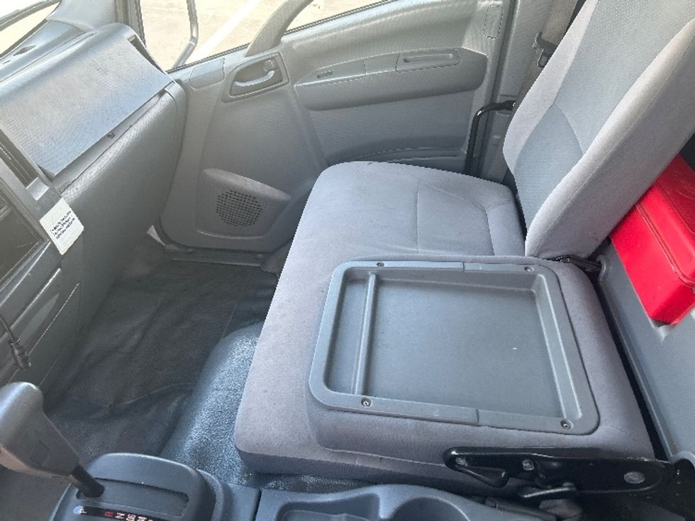 Light Duty Box Truck-Light and Medium Duty Trucks-Isuzu-2018-NPR EFI-Cranbury-NJ-107,650\n\t\tmiles-$ 32,250 - Image 17