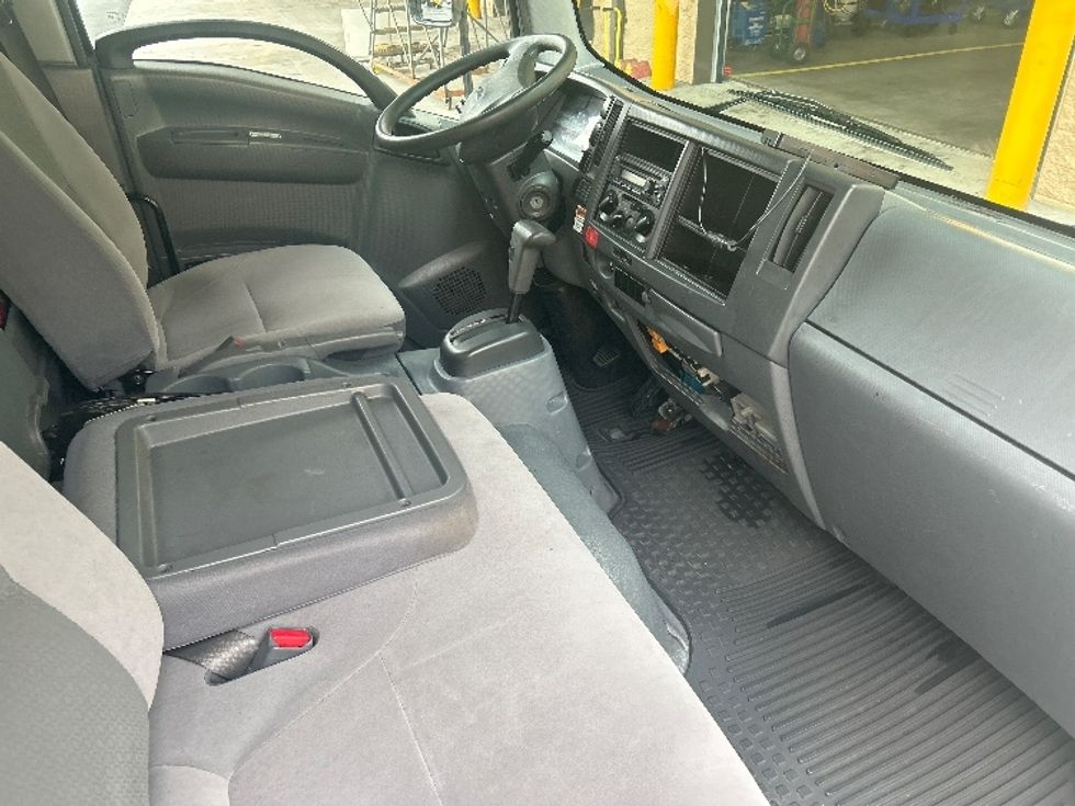 Light Duty Box Truck-Light and Medium Duty Trucks-Isuzu-2018-NPR EFI-Cranbury-NJ-129,660\n\t\tmiles-$ 30,500 - Image 22