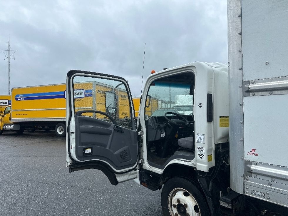 Light Duty Box Truck-Light and Medium Duty Trucks-Isuzu-2018-NPR EFI-Dayton-NJ-122,021\n\t\tmiles-$ 32,250 - Image 18