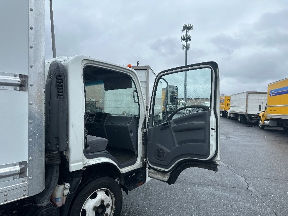 Light Duty Box Truck-Light and Medium Duty Trucks-Isuzu-2018-NPR EFI-Dayton-NJ-122,021\n\t\tmiles-$ 32,250 - Image 20