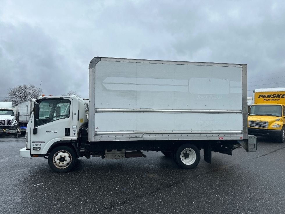 Light Duty Box Truck-Light and Medium Duty Trucks-Isuzu-2018-NPR EFI-Dayton-NJ-122,021\n\t\tmiles-$ 32,250 - Image 4