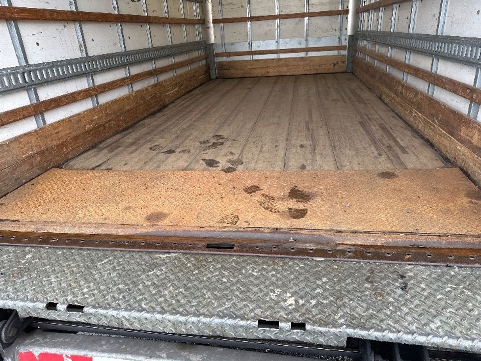 Light Duty Box Truck-Light and Medium Duty Trucks-Isuzu-2018-NPR EFI-Dayton-NJ-122,021\n\t\tmiles-$ 32,250 - Image 9