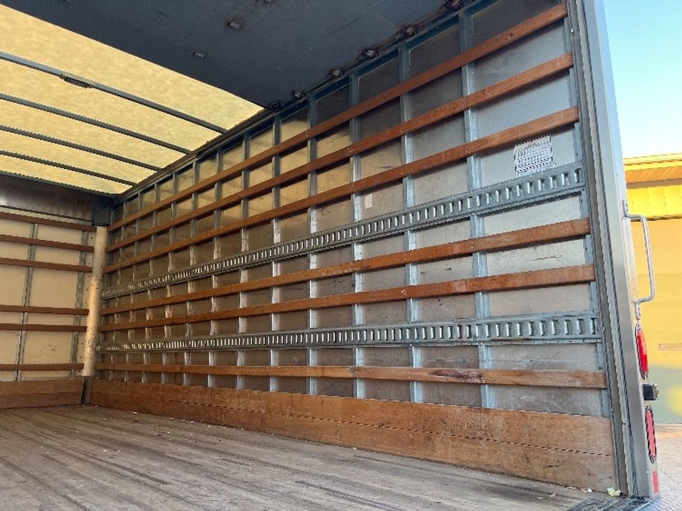 Light Duty Box Truck-Light and Medium Duty Trucks-Isuzu-2018-NPR EFI-Des Moines-IA-109,716\n\t\tmiles-$ 33,750 - Image 11