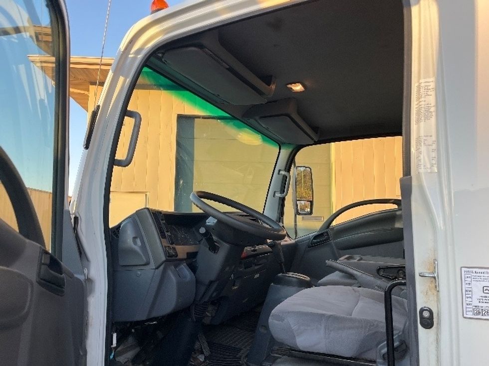 Light Duty Box Truck-Light and Medium Duty Trucks-Isuzu-2018-NPR EFI-Des Moines-IA-109,716\n\t\tmiles-$ 33,750 - Image 17