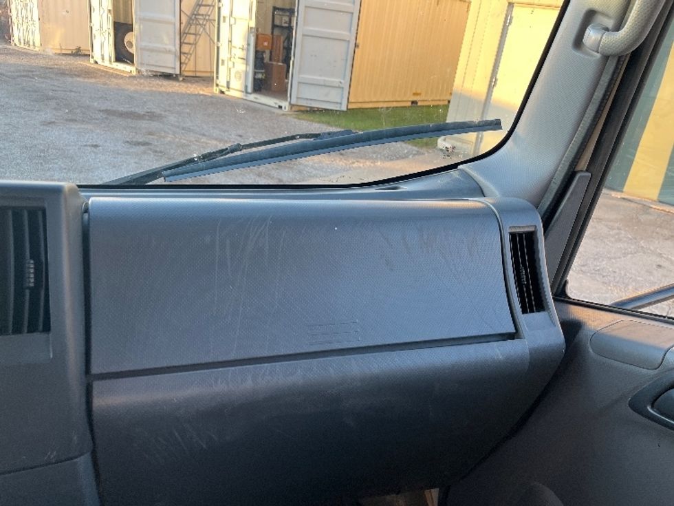 Light Duty Box Truck-Light and Medium Duty Trucks-Isuzu-2018-NPR EFI-Des Moines-IA-109,716\n\t\tmiles-$ 33,750 - Image 21