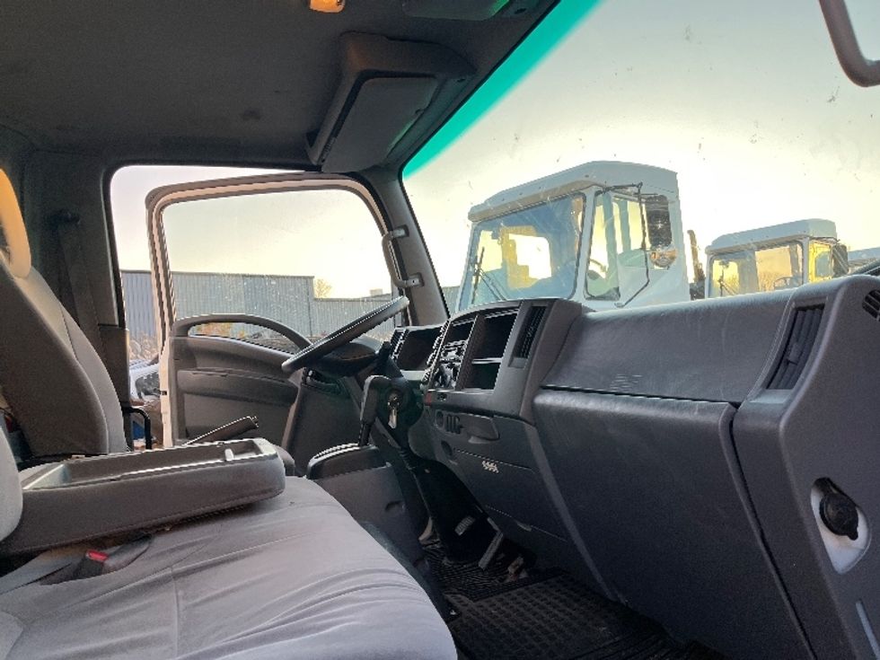 Light Duty Box Truck-Light and Medium Duty Trucks-Isuzu-2018-NPR EFI-Des Moines-IA-109,716\n\t\tmiles-$ 33,750 - Image 22