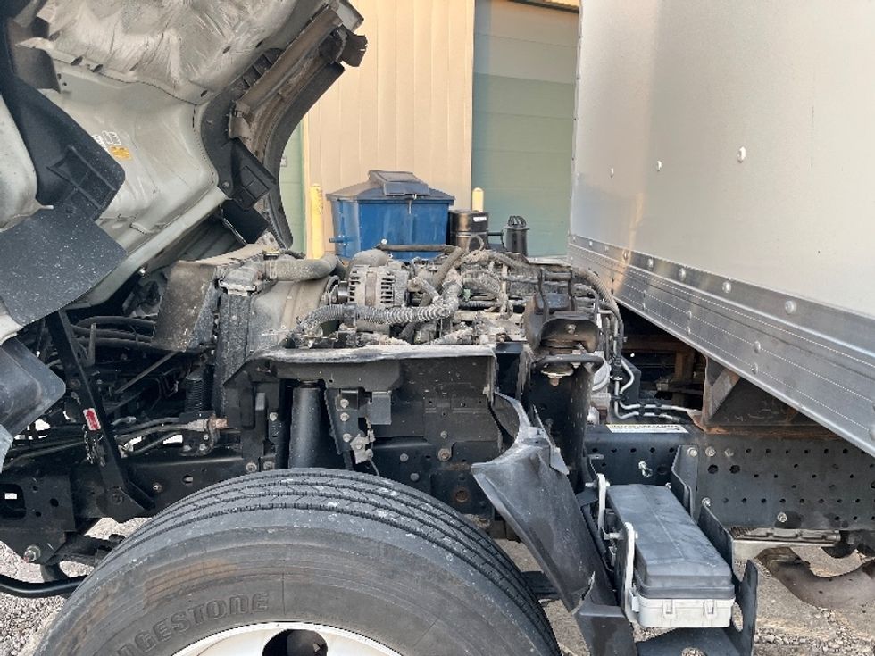 Light Duty Box Truck-Light and Medium Duty Trucks-Isuzu-2018-NPR EFI-Des Moines-IA-109,716\n\t\tmiles-$ 33,750 - Image 24