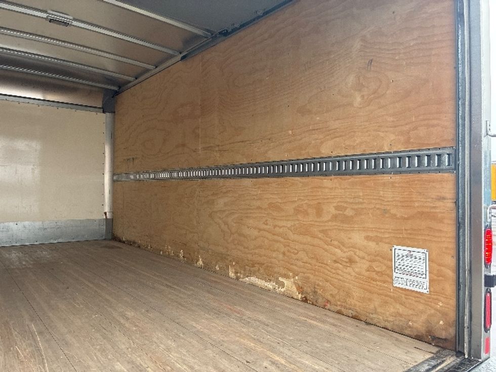 Light Duty Box Truck-Light and Medium Duty Trucks-Isuzu-2018-NPR EFI-Elkhart-IN-27,460\n\t\tmiles-$ 35,250 - Image 12