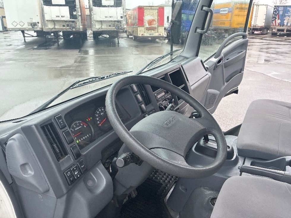 Light Duty Box Truck-Light and Medium Duty Trucks-Isuzu-2018-NPR EFI-Elkhart-IN-27,460\n\t\tmiles-$ 35,250 - Image 17