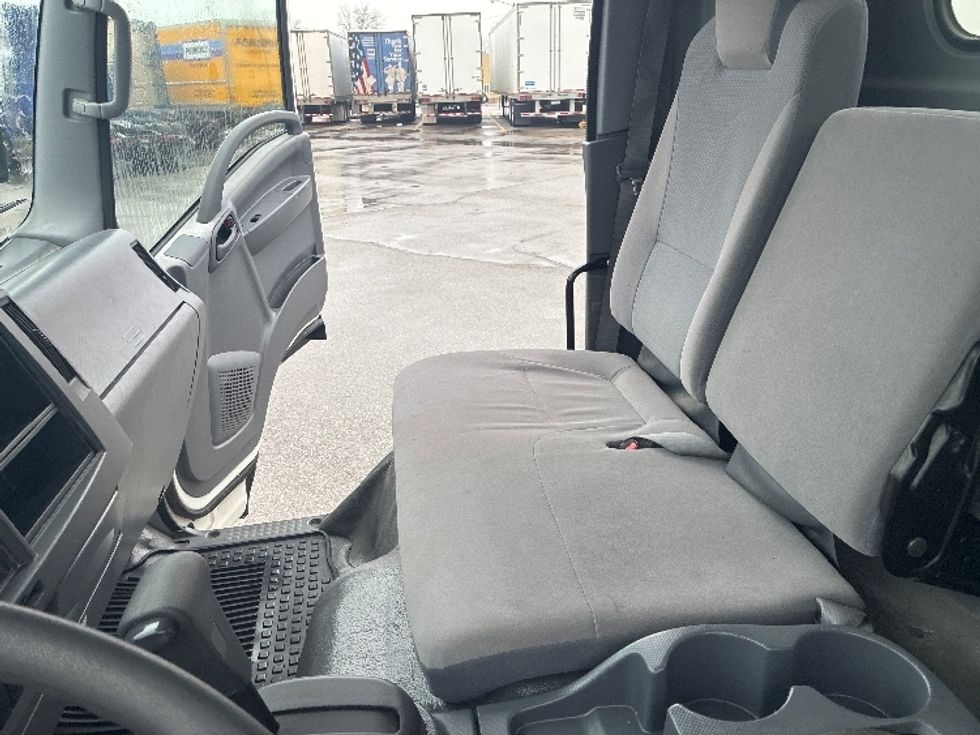Light Duty Box Truck-Light and Medium Duty Trucks-Isuzu-2018-NPR EFI-Elkhart-IN-27,460\n\t\tmiles-$ 35,250 - Image 19