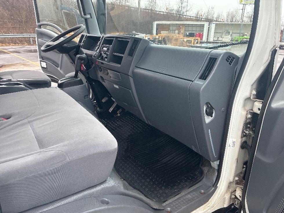 Light Duty Box Truck-Light and Medium Duty Trucks-Isuzu-2018-NPR EFI-Elkhart-IN-27,460\n\t\tmiles-$ 35,250 - Image 20