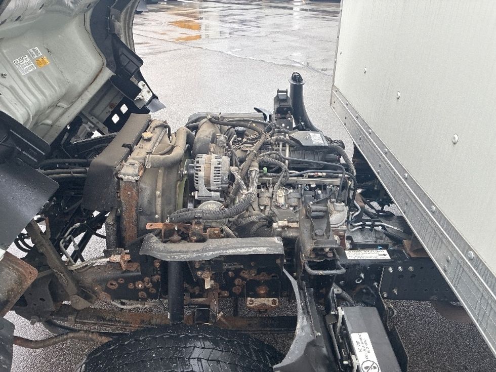 Light Duty Box Truck-Light and Medium Duty Trucks-Isuzu-2018-NPR EFI-Elkhart-IN-27,460\n\t\tmiles-$ 35,250 - Image 24