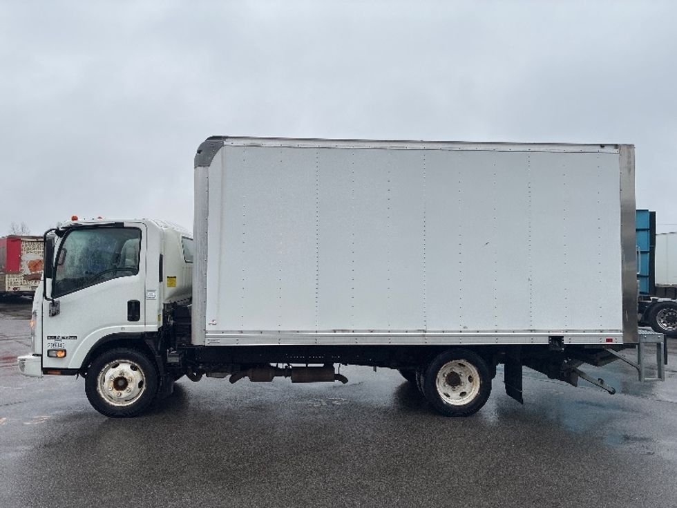 Light Duty Box Truck-Light and Medium Duty Trucks-Isuzu-2018-NPR EFI-Elkhart-IN-27,460\n\t\tmiles-$ 35,250 - Image 5