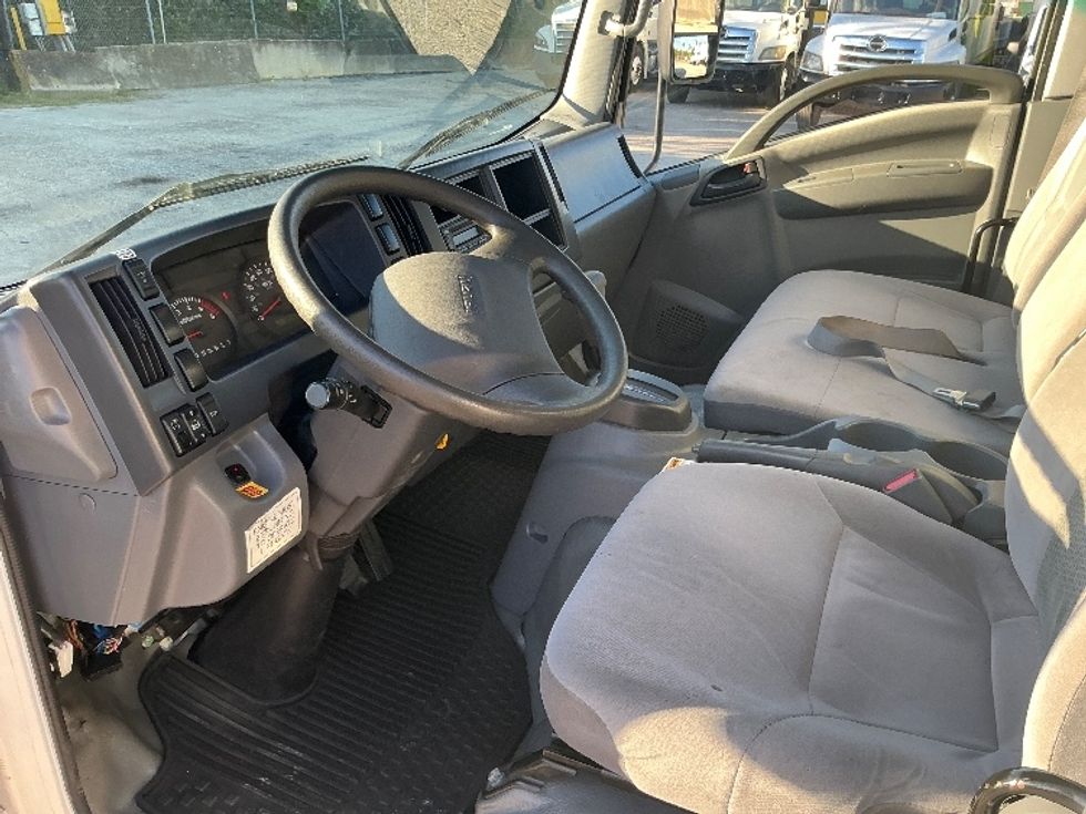 Light Duty Box Truck-Light and Medium Duty Trucks-Isuzu-2018-NPR EFI-Miami-FL-94,543\n\t\tmiles-$ 35,000 - Image 17
