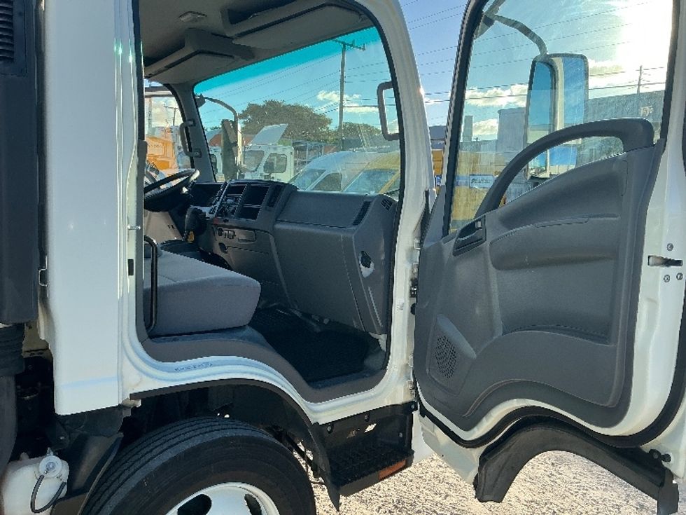 Light Duty Box Truck-Light and Medium Duty Trucks-Isuzu-2018-NPR EFI-Miami-FL-94,543\n\t\tmiles-$ 35,000 - Image 20