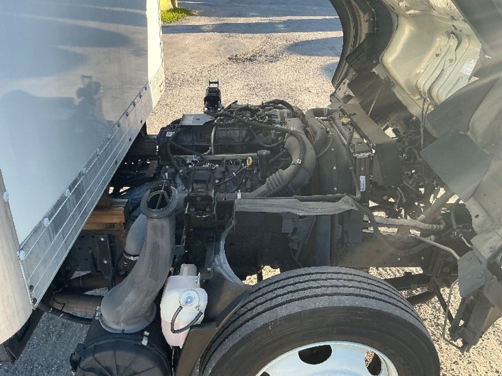 Light Duty Box Truck-Light and Medium Duty Trucks-Isuzu-2018-NPR EFI-Miami-FL-94,543\n\t\tmiles-$ 35,000 - Image 23