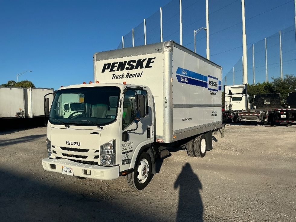 2018 Isuzu NPR photo 3