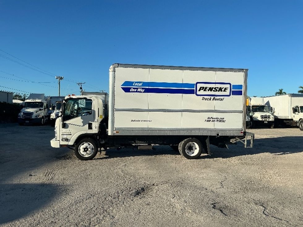 2018 Isuzu NPR photo 4