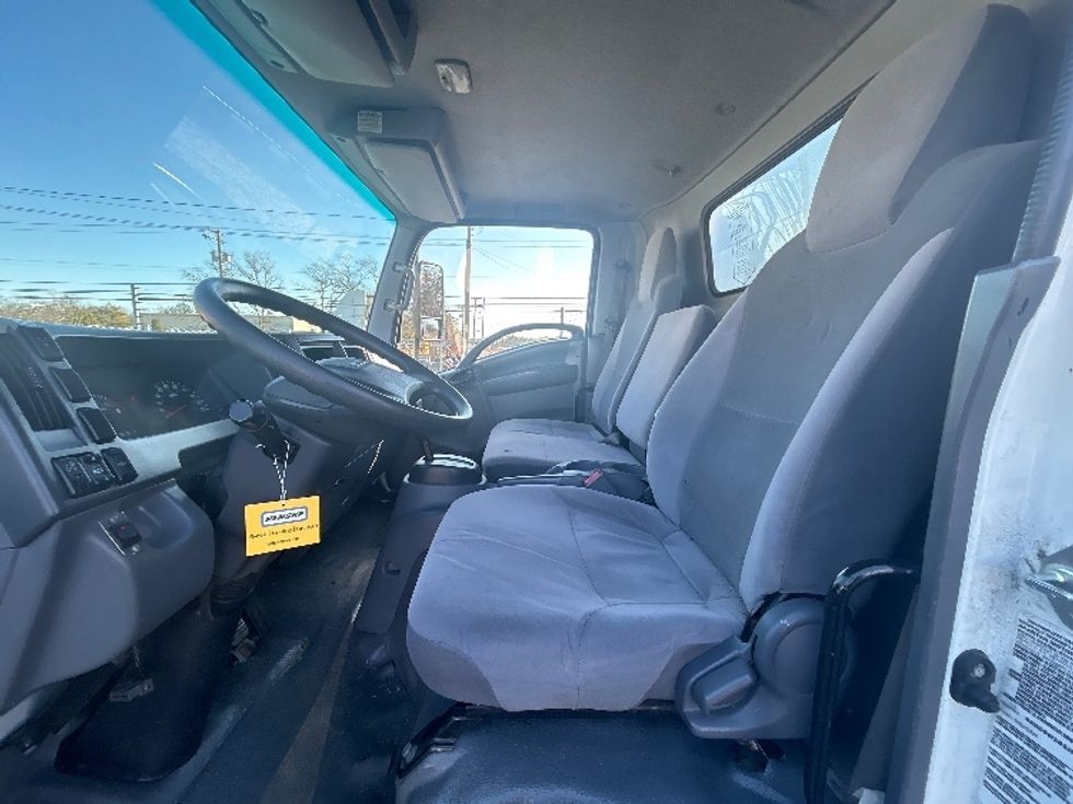 Light Duty Box Truck-Light and Medium Duty Trucks-Isuzu-2018-NPR EFI-Millville-NJ-149,385\n\t\tmiles-$ 31,250 - Image 19