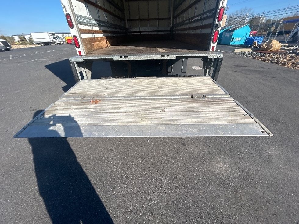Light Duty Box Truck-Light and Medium Duty Trucks-Isuzu-2018-NPR EFI-Millville-NJ-149,385\n\t\tmiles-$ 31,250 - Image 9