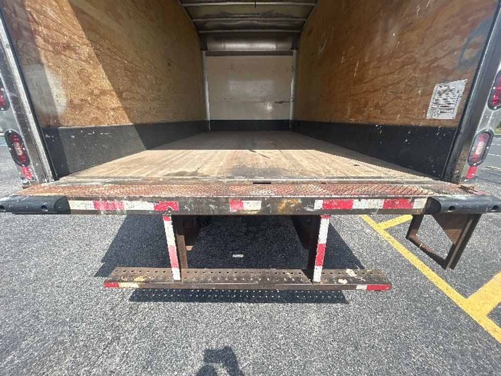 Light Duty Box Truck-Light and Medium Duty Trucks-Isuzu-2018-NPR EFI-Millville-NJ-76,377\n\t\tmiles-$ 31,750 - Image 10