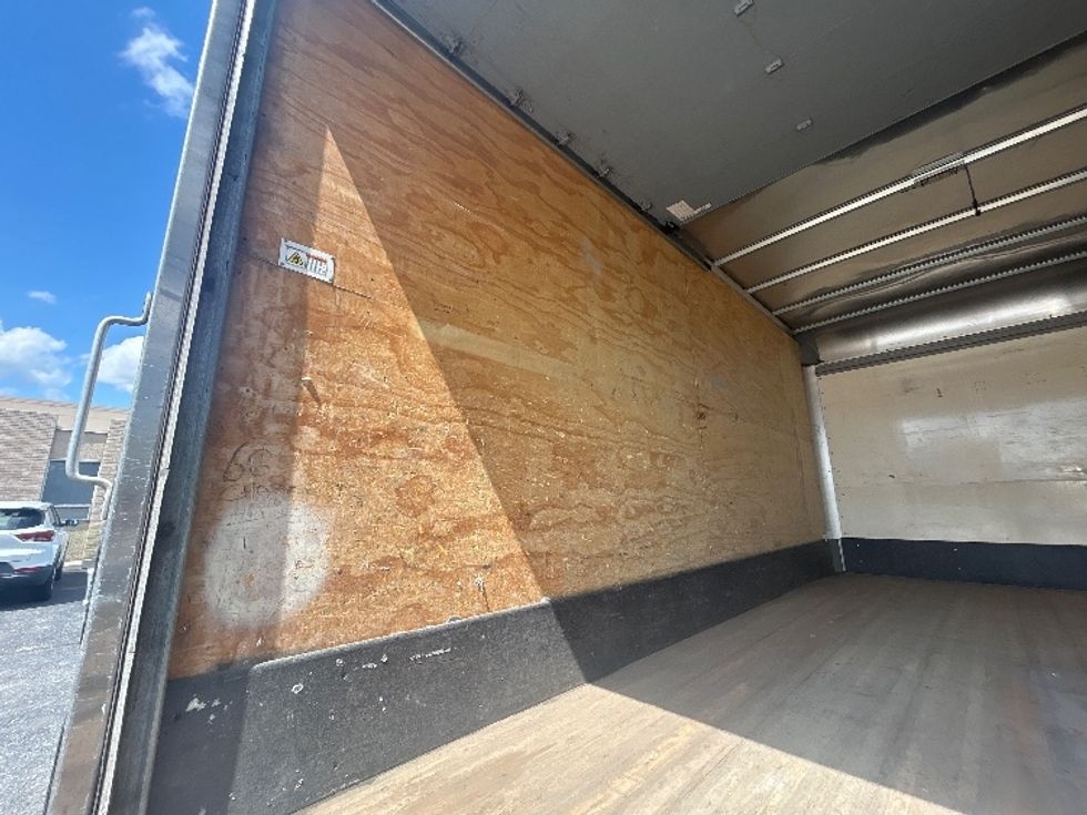 Light Duty Box Truck-Light and Medium Duty Trucks-Isuzu-2018-NPR EFI-Millville-NJ-76,377\n\t\tmiles-$ 31,750 - Image 11