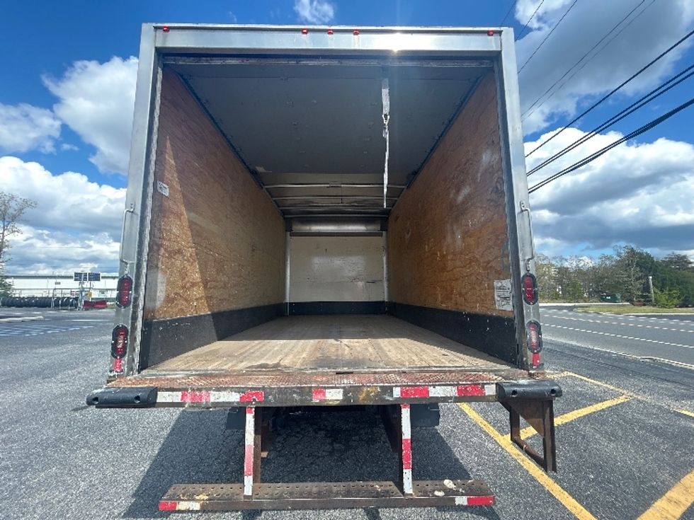 Light Duty Box Truck-Light and Medium Duty Trucks-Isuzu-2018-NPR EFI-Millville-NJ-76,377\n\t\tmiles-$ 31,750 - Image 9